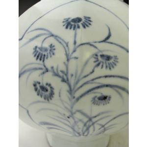 李朝 青花窓絵草花文面取壺 全高約29cm 韓...の詳細画像4