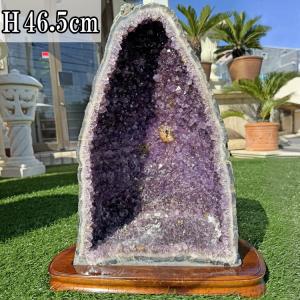 ✨特大・高品質✨台座付きアメジストクラスター⭐️タイチンルチルクォーツ入り 高品質 アメジスト クラスター 美極濃紫 木製台座付き 浄化