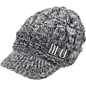 DUO刺繍ロゴ ツバ付きニットキャップ 裏地フリース ブラック/ホワイト