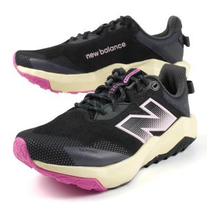 ニューバランス DynaSoftトレイルスニーカー