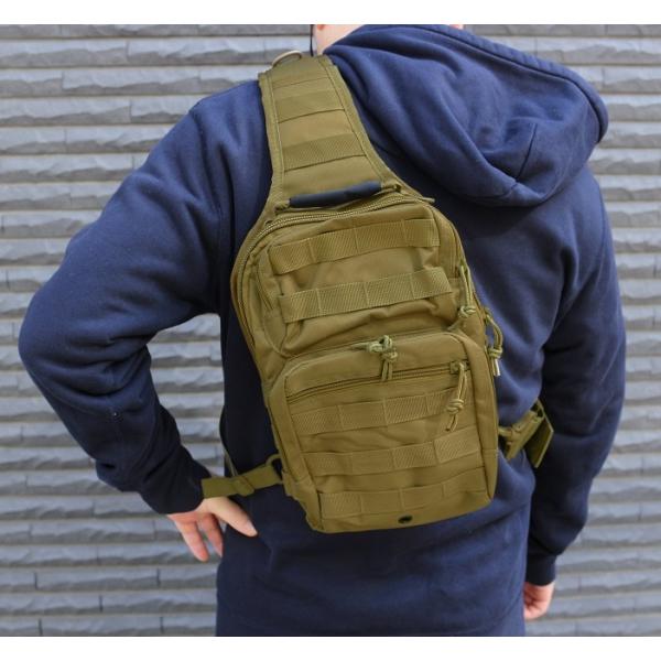 アメリカ軍偵察隊仕様 ワンショルダーバッグ　コヨーテブラウン　ミリタリー仕様　防水加工　肩掛け メン...