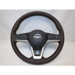 レッドステッチ! モモ momo 日産純正! オプション! 革 ステアリング
