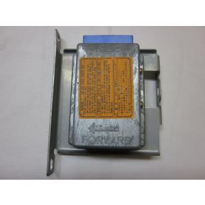 エスクァイア ZWR80G バッテリーボルテージセンサー 175100-7301 89892
