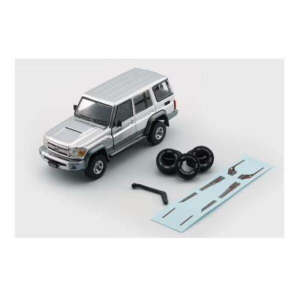 ビーエムクリエイションズ トヨタ ランドクルーザー LC76シルバー RHD 64B0348 1/6...
