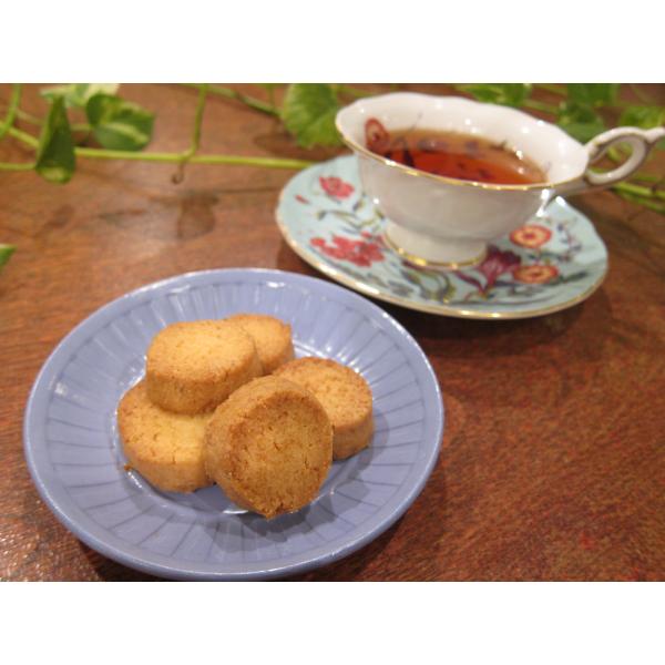 【ココナッツクッキー（15枚入り）】ココナッツの甘い香りが濃厚なサクサクのクッキー、たっぷり入った大...