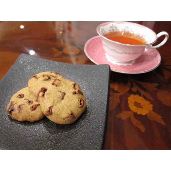 【くるみヌガーの紅茶クッキー（1枚入り）】自家製ヌガーとクルミ入りの紅茶クッキー