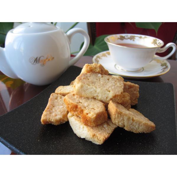 【ビスコーンティ（塩バター味）】90g入り、自家製スコーンで作ったビスコッティ、ミネラル豊富な佐渡の...