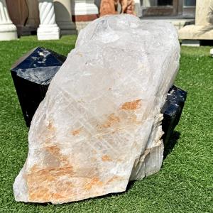 天然石 珍品 希少 石英に付いた ブラックトル...の詳細画像1