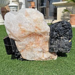 天然石 珍品 希少 石英に付いた ブラックトル...の詳細画像4