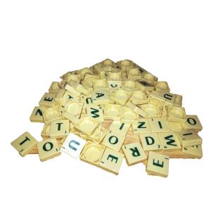 英文字 タイル Scrabble Tiles 100枚セット アルファベット マス クロスワード おもちゃ 教育 ゲーム 英文字は黒色｜meki5