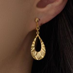 CHANEL（シャネル） キラキラココマーク ピアス ラインストーン