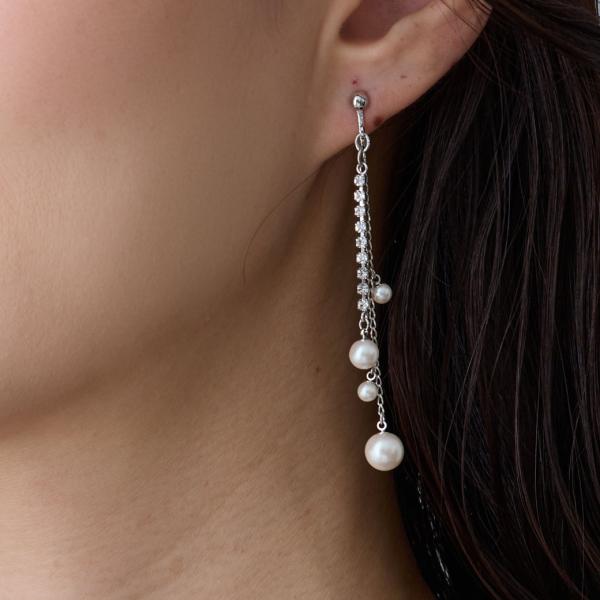 イヤリング ピアス  パール  ぶら下がり  ジャラ キャッチ 揺れる 大ぶり レディース 女性  ...