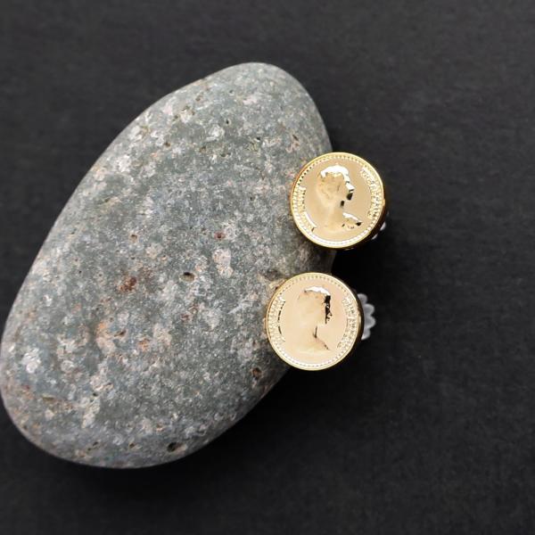 ピアス 日本製 K18GP  スタッド コイン メダル 硬貨 モチーフ 小さめ ゴールド プチ オフ...