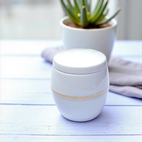 有田焼 ご自宅用　分骨ミニ骨壷  [白磁金彩]  ネジ開閉式　名前シール・納骨袋付