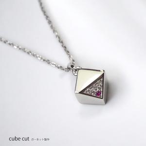 [遺骨ペンダント・ソウルジュエリー キューブカット 素材：シルバー×ダイヤモンド