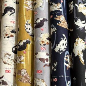 ことわざ猫柄 サザンクロス生地 和柄 浮世絵柄 ドビー変わり織り オフホワイト/からし/グレー/ネイビー/ブラック 1026-110-4