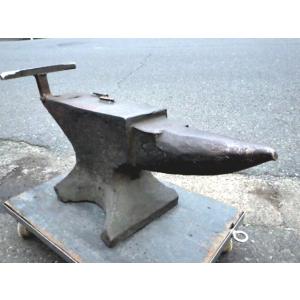 アンビル 約 25キロ 角型金床 作業台 かなとこ 鳥口付き ツノ付 バイス