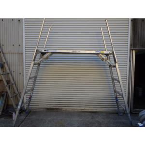 中古 アルインコ 伸縮式足場台 CSR-180W マイティベース 手摺付き レベル調節式 作業台 新...