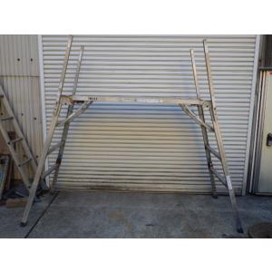 中古 ピカ アルミ足場台 天場高さ1m5cm〜1m48cm 天場50cmx1m56cm 新でん