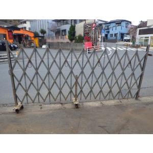 中古 スチールキャスターゲート 2.7m+3.6m 合わせて6.3m  高さ1.8m 新でん