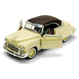 Chevrolet Bel Air 1950 Hard Top Beige/Wine 1/24 Motor Max【全国送料無料】 シボレー ベルエア 赤 ベージュ モーターマックス ミニカー クラシック アメ車｜miahat1024