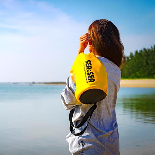 [ SEA&amp;SEA ] ウォータープルーフバッグ YELLOW SUB DRY POUCH 2L 1...