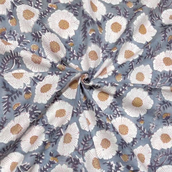 【50cm単位】ブルーグレーホワイトレトロフラワー　インド　ハンドブロックプリント生地　テキスタイル...