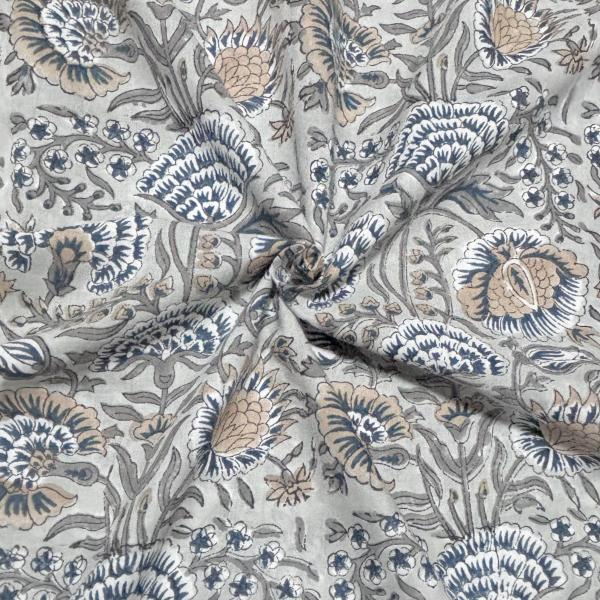 【50cm単位】グレーベージュネイビーフラワー　インド　ハンドブロックプリント生地　テキスタイル コ...
