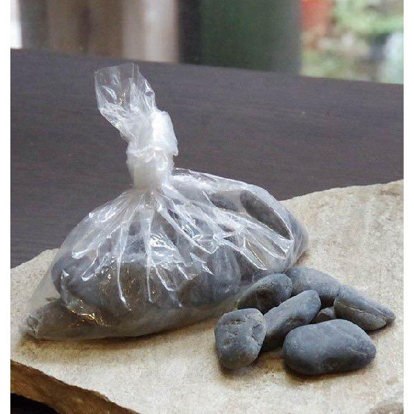 苔玉の下 通気性 よくなります 敷石 黒石 苔玉 コケダマ こけ玉 いし 石