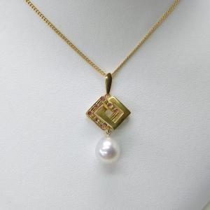 真珠のペンダント（8.5mm）変形真珠　バロック　ルビー入り　ゴールド　ギフト　誕生日　プレゼント　ホワイトデー　ご褒美　贈り物　ゴージャス｜miesougopearl