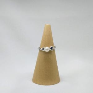 真珠のシンプルな指輪（ダブルハート）　サイズ展開　ギフト　誕生日　プレゼント　入社祝い　普段使い　カジュアル　プチリング　キュート　シルバー｜miesougopearl