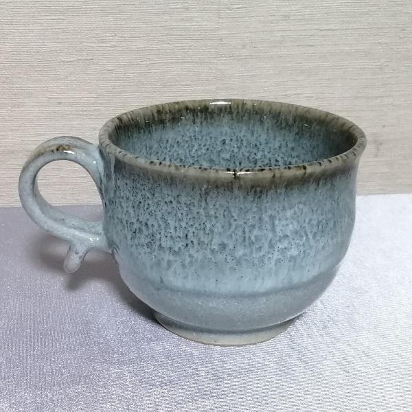 三池焼手作り陶器・フチが茶色っぽく全体が白い丸形マグカップ200cc(白釉フチ鉄丸形マグカップ200...