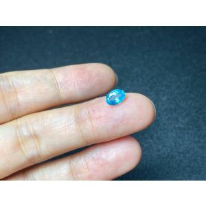 RS8-54 一点物 非加熱 宝石質 鮮やかな金赤色 三角形 スピネル