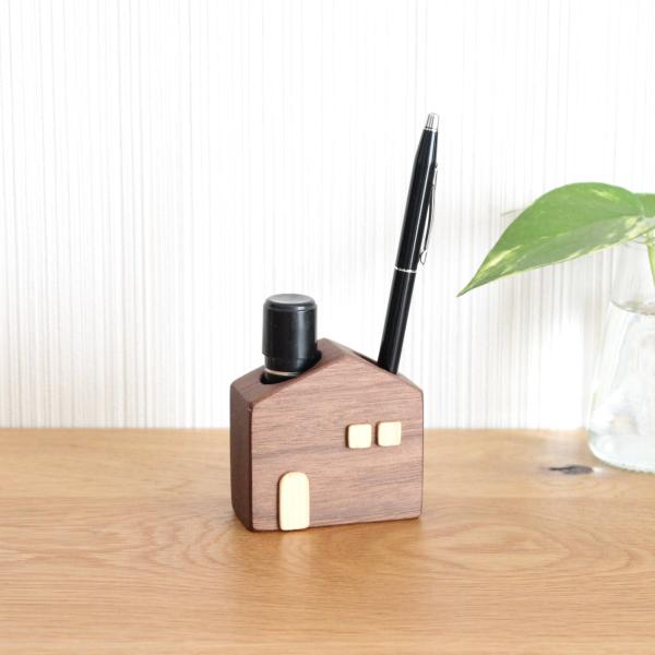 かわいい木のお家 印鑑・ペンスタンド (ウォールナット) おしゃれ ナチュラル 木製 ペン立て 玄関...
