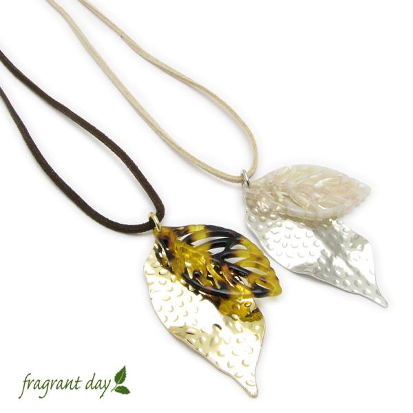 ネックレス レディース リーフ 葉っぱ レザー 革 レザーネックレス ペンダント アクリル JN10...