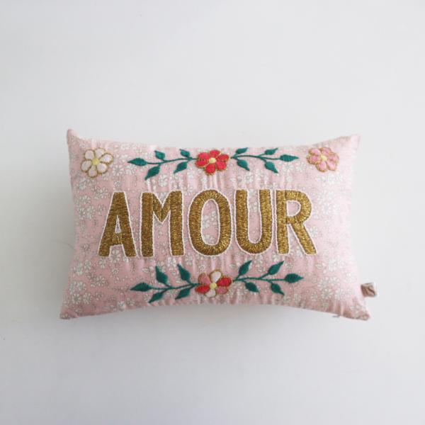 CSAO PARIS ミニクッション 刺繍  LIBERTY Capelメッセージ クッション AM...