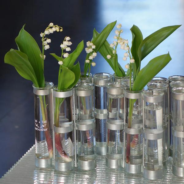 Tse＆Tse associees VASE D'AVRIL LE CLASSIQUE 四月の花器 ...