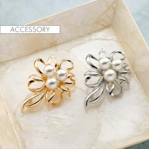 LOEWE（ロエベ） 極美品△LOEWE アナグラム 4カラー ブローチ ゴールド