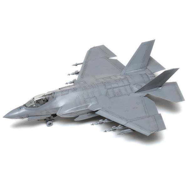 61127 1/48 ロッキード マーチン F-35C ライトニングII タミヤ 1/48傑作機 プ...