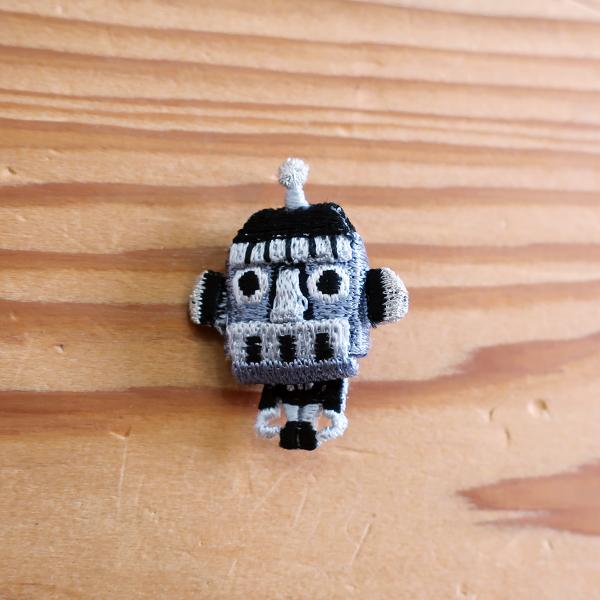 LM・エルム ブローチ ロボット (ブラック)  /  立体刺繍アクセサリー