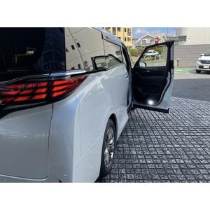 アルファード プロジェクションカーテシイルミ トヨタ純正部品 AAHH40W