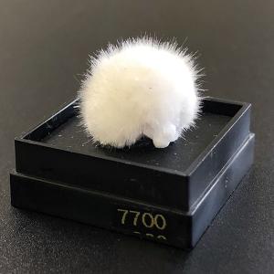 オーケン石　オケナイト オーケン石 #オケナイト ゼオライト（沸石）の一種で玄武岩の隙間から