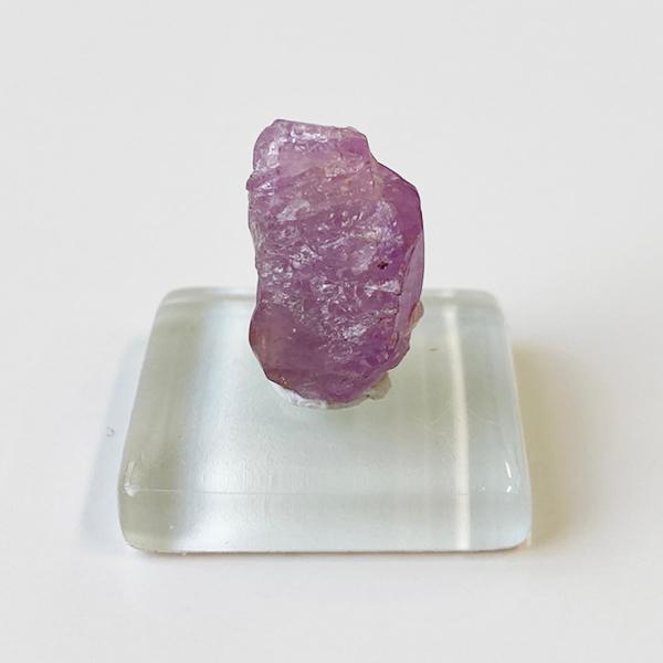 アフガニスタン産ルビー原石　標本　蛍光鉱物（送料無料）