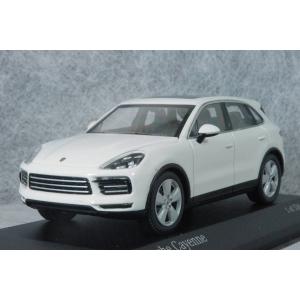 ミニチャンプス1/43ミニカーマカンturboライトグレー 極美品】ミニチャンプス1/43ミニカーポルシェ マカンturboライト