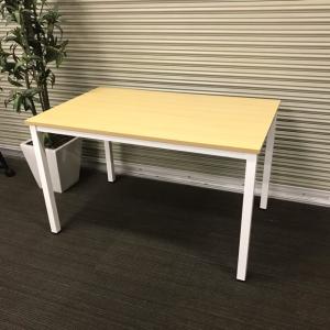 会議テーブル　ノーブランド　W1200*D750　角脚　ホワイトフレーム　メープル天板