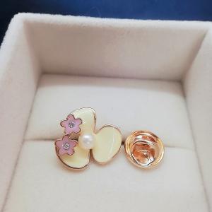 ピンブローチ、開店セール805701、花パールダイヤモンドブローチピンクゴールド仕上げタックピンピンタッチスタッド高級品キラキラ婉容淑やかたおやか