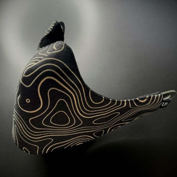 【TMcraft】サバゲー用　サンセイマスク対応 ファッションカバー 等高線迷彩 (ブラック) ／ブ...