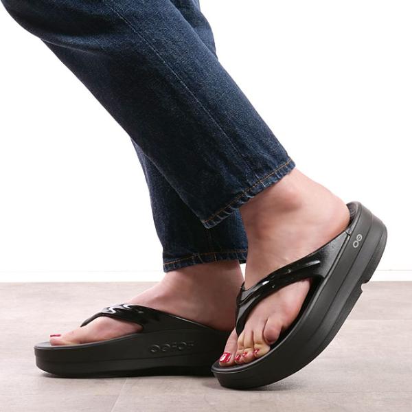 6か月保証 ウーフォス OOFOS リカバリーサンダル ウーメガ ウーララ ウィメンズ 200044...