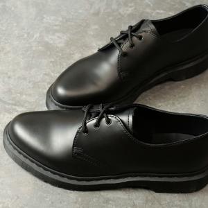 【未使用美品】Dr. Martens モネ 3ホールUK4〈定価24,200円〉 中古・古着通販】Dr.Martens (ドクターマーチン) 3ホールジップ