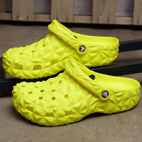 限定モデル クロックス crocs レディース サンダル クラシック ジオメトリック クロッグ 20...